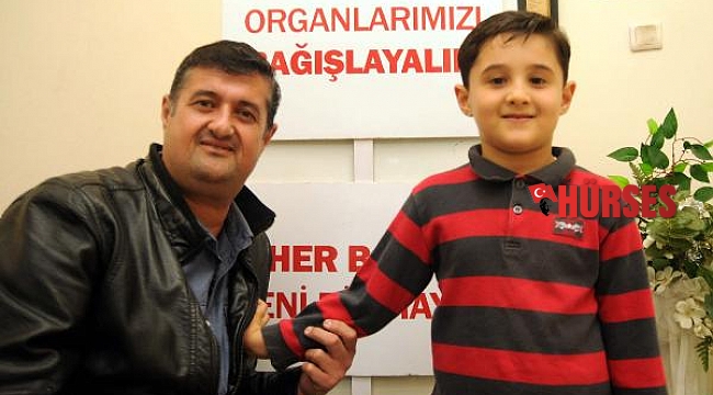 Türkiye&#039;de ilk kez aynı anda kalp ve böbrek nakli yapılan hasta öldü