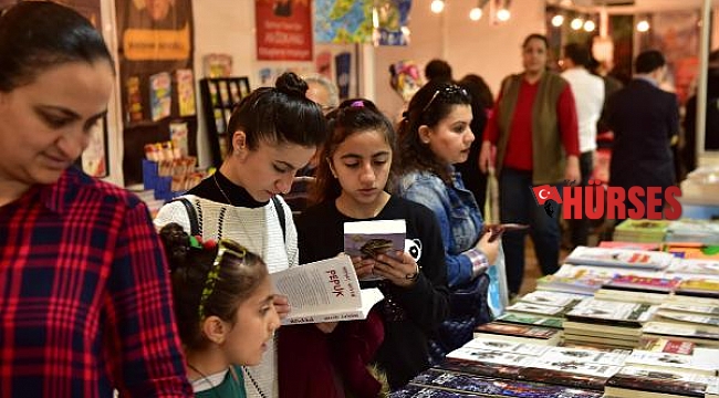 Usta yazarlar 4. Kepez Kitap Fuarı'nda