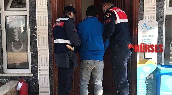 9 yıl 10 ay hapis cezası bulunan suç makinesi yakalandı