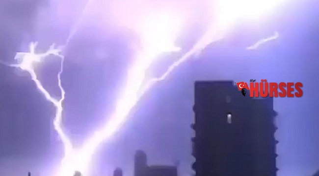 Antalya semalarındaki şimşek görüntüsü izleyenlere görsel şölen sundu