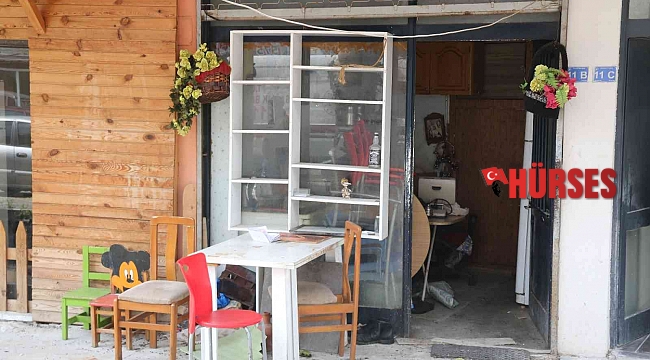 Antalya'da komşularının haber alamadığı çaycı ölü bulundu