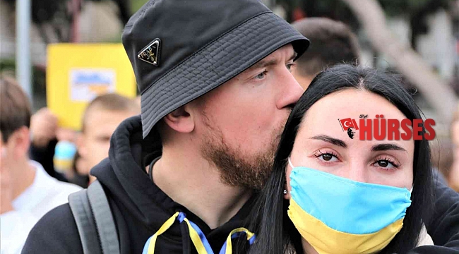 Antalya'da Ukraynalılardan duygusal Rusya protestosu