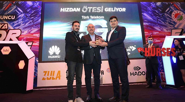 Bakan Çavuşoğlu, E-SPORFEST'in konuğu oldu