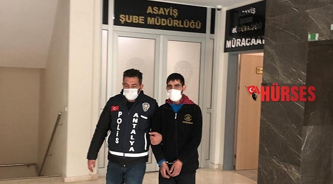 Çaldığı telefonu satmaya çalışırken yakalandı