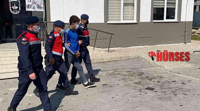 Devriye esnasında durdurulan aracın sürücüsü suç makinesi çıktı