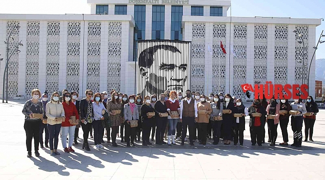 Döşemealtı Belediyesi kadın personellerine 8 Mart izni