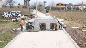Döşemealtı'nda parke yol çalışması