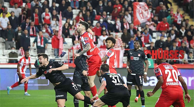 FT Antalyaspor, çıkışını sürdürdü
