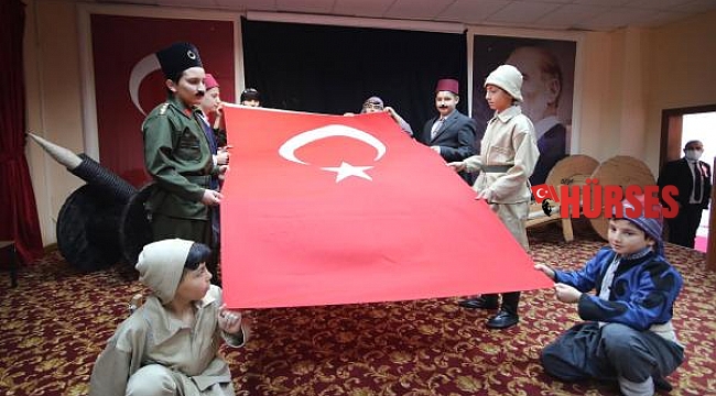 Kaş'ta İstiklal Marşı'nın kabulünün 101'inci yılına tören