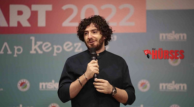 Kepez Kitap Fuarı'nda, ney sesi ile bütünleşen söyleşi