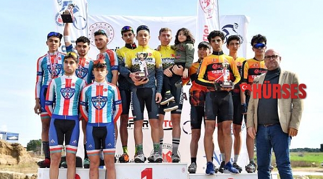 Konyaaltı Bisiklet Takımı ikinci oldu