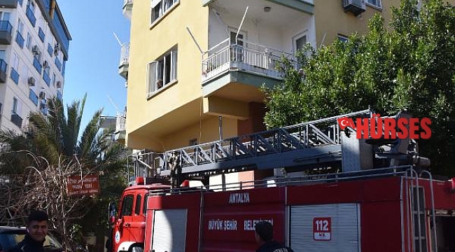 Ocakta unutulan yemek yangına neden oldu