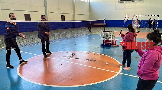 Özel öğrencileriin yüzü 'Mutlu Çarşamba Projesi ile güldü