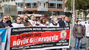 Pandemide hayatını kaybeden hekimler anıldı