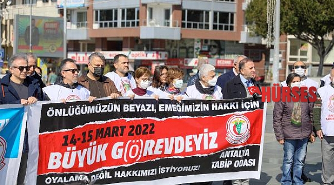 Pandemide hayatını kaybeden hekimler anıldı