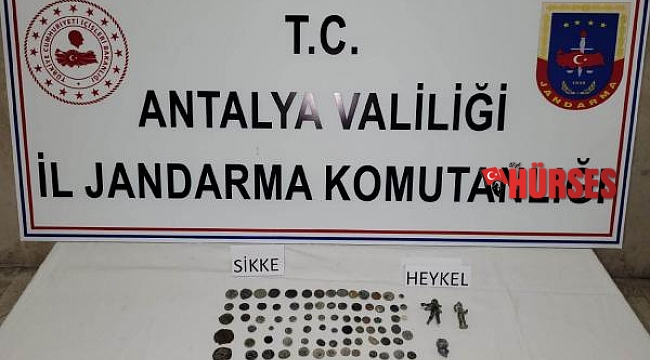 Side'de Roma dönemine ait 82 parça tarihi eser ele geçirildi