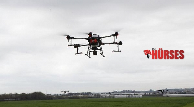Ziraat'in buğday tarlası, dron yardımıyla gübrelendi