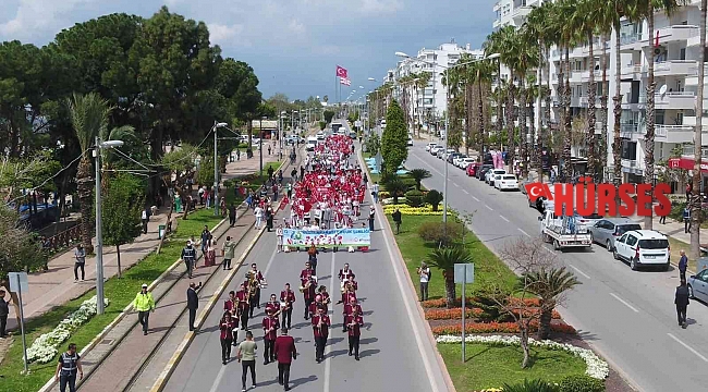 Antalya'da 23 Nisan coşkusu başladı