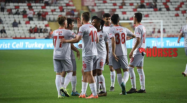 Antalyaspor, Shakhtar Donetsk'e 2-1 mağlup oldu