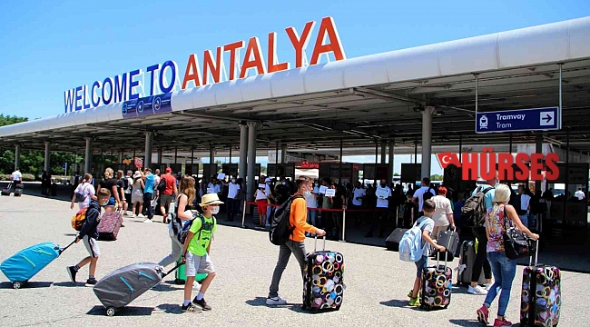 Antalya'ya hava yoluyla gelen turist sayısı 1 milyonu geçti