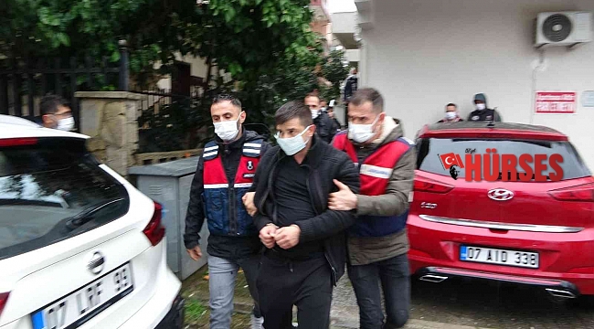 Babanın gözyaşlarıyla yalvarıp teslim olmasını sağladığı şüpheli, ikinci operasyonda yakalanacağını anlayınca intihar etti
