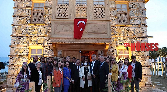 Başkan Böcek, Kılıçdaroğlu'nu EXPO 2021 Hatay'daki 'Düğmeli Ev'de ağırladı