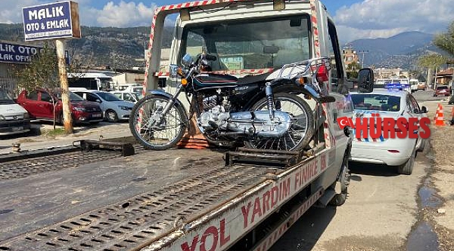 Jandarmadan motosiklet ve kask denetimi
