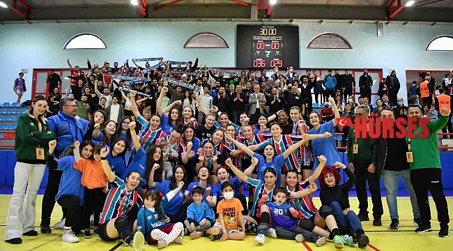 Mavi Kelebekler yarı finalde