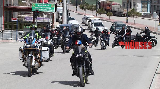 Motosikletçiler Kocatepe'ye gidiyor