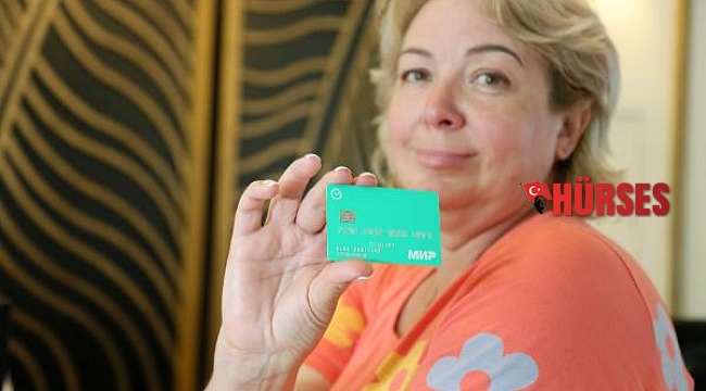 Rus turistler Antalya'da Mir kart kullanıyor