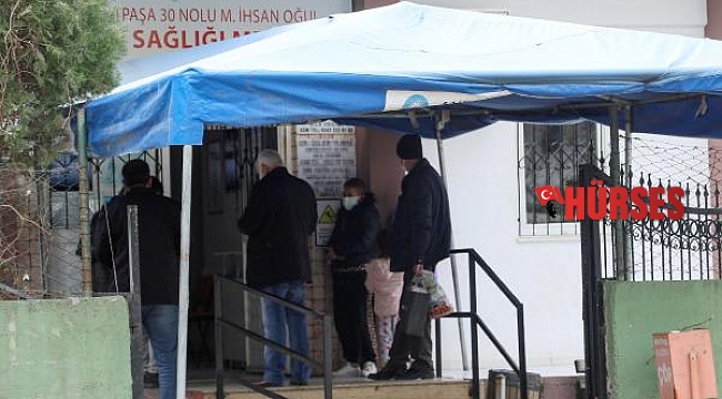 Sağlık merkezinde içeri alınmayan hastaya pencereden muayene