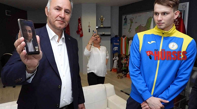 Savaştan kaçan Ukraynalı yüzücünün sponsoru Kepez Belediyesi oldu