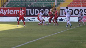 Spor Toto Süper Lig: Alanyaspor: 1 - Antalyaspor: 3