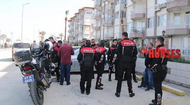 Tartıştığı komşusunu tabancayla yaralayan emekli polis, adliyede