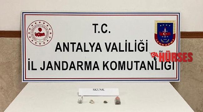 Uyuşturucuyla yakalandılar