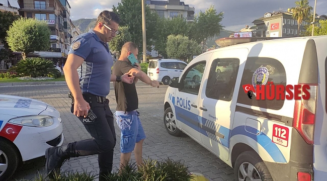 300 TL'lik kozmetik ürününü çalan şüpheliyi çalışanların dikkati yakalattı