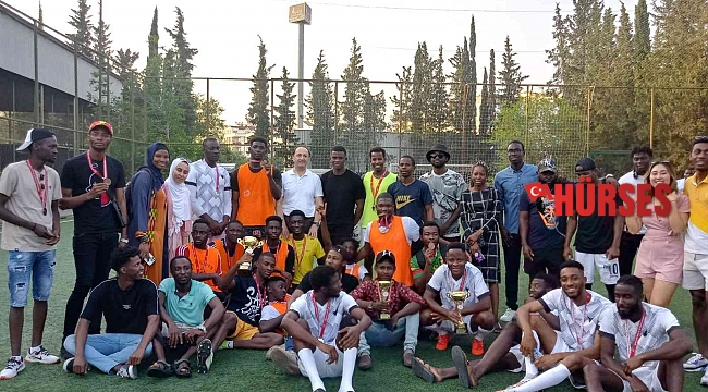 Akdenizli Afrikalılar futbol turnuvasında ter döktü