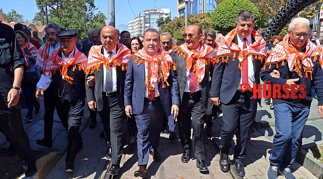 Antalya'da Uluslararası Antalya Yörük Türkmen Festivali yörük göçü ile başladı