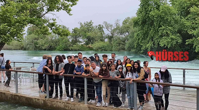Büyükşehir, öğrencilere Antalya'yı gezdiriyor