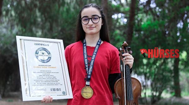 Cansu, kemanıyla 6 ayda elde ettiği 16 dereceyle Guinness'e girdi