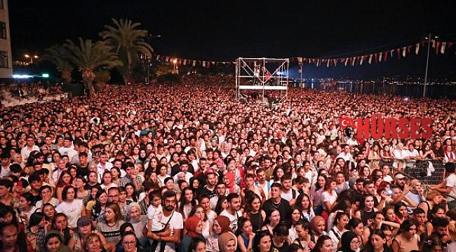 Festivalde Zeynep Bastık coşkusu