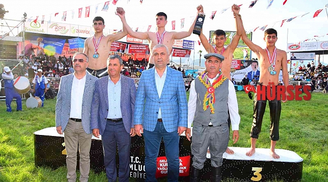 Kumluca Güreşlerinde başpehlivan Yusuf Can Zeybek oldu