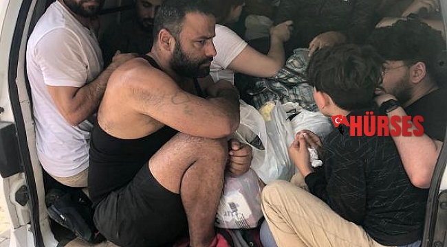 Marmaris'te kamyonette 19 kaçak göçmen yakalandı