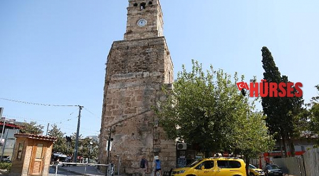 Saat Kulesi'nde betona gömülü tarih çıktı