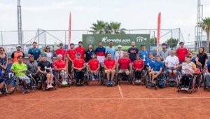 Tekerlekli sandalye tenisinde kazananlar belli oldu