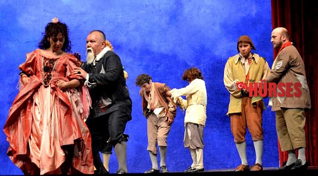 Tiyatro Festivali, 'cimri' adlı oyun ile başladı