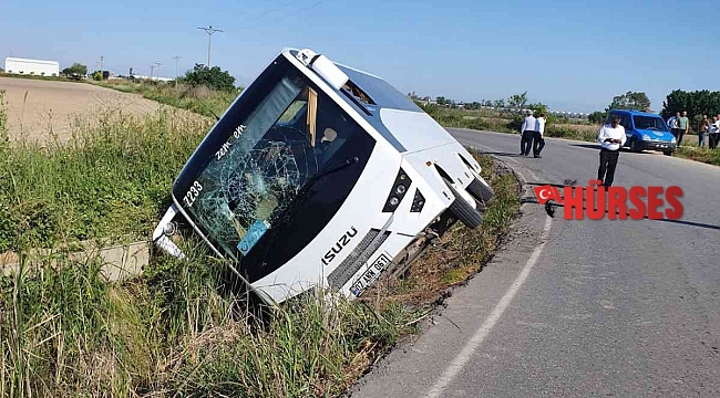 Yoldan çıkan midibüs yan yattı: 4 yaralı