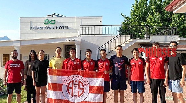 Yüzme şampiyonasına Antalyaspor damgası
