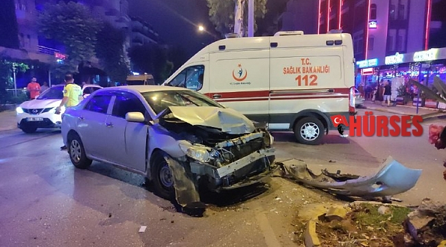Ana caddeye kontrolsüz çıkıp kamyonete çarptı, olay yerinden kaçtı :1 yaralı