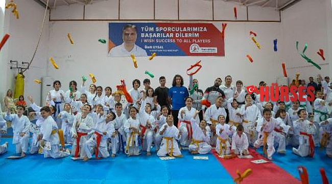 Antalyalı karateciler kuşak fırlattı